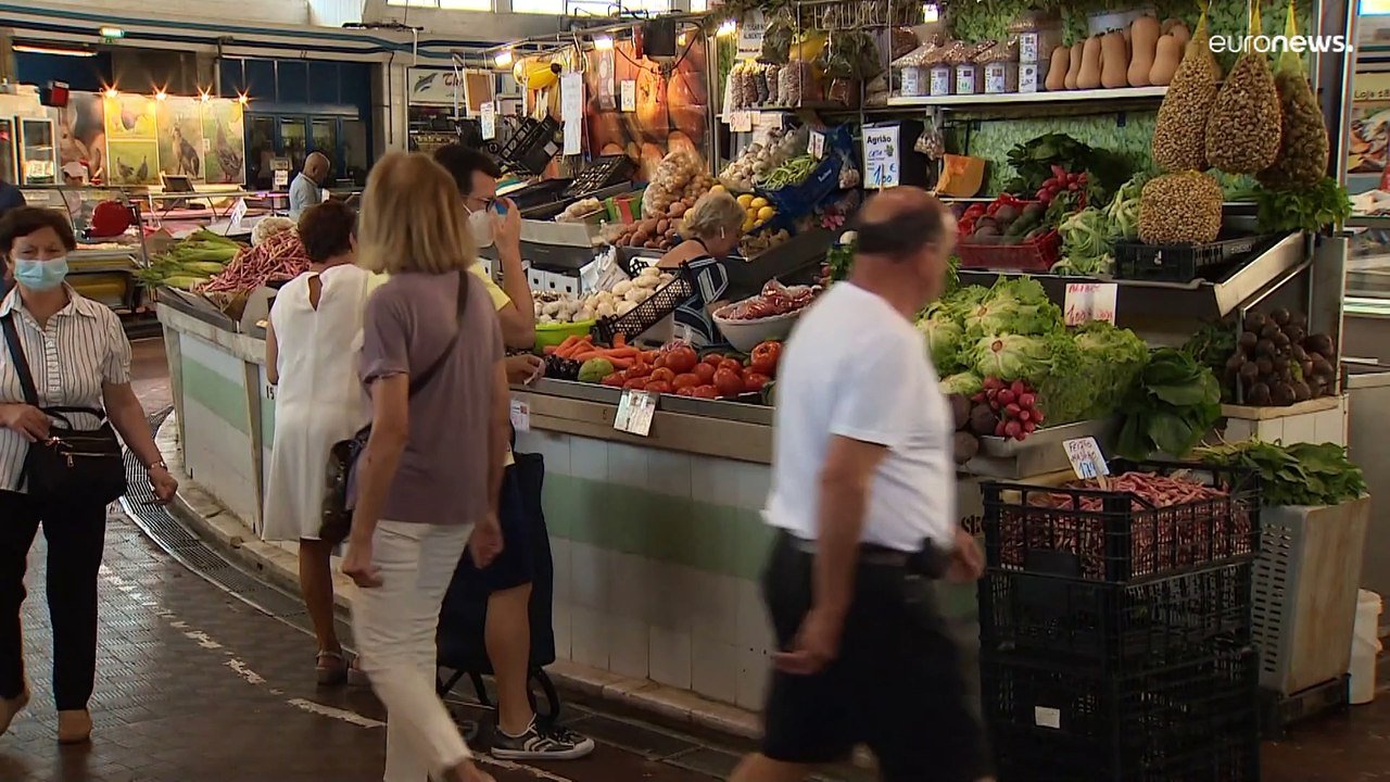 Cittadini preoccupati per l'aumento del costo della vita: in Francia una legge sul potere d'acquisto