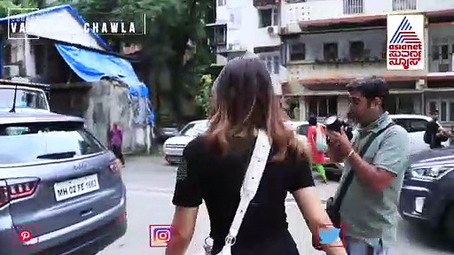 ಸಲೂನ್‌ನಲ್ಲಿ ರಿಯಾ ಚಕ್ರವರ್ತಿ; ಬ್ಲ್ಯಾಕ್ ಡ್ರೆಸ್‌ನಲ್ಲಿ ಮಿಂಚಿದ ಸುಶಾಂತ್ ಸಿಂಗ್ ಪ್ರೇಯಸಿ