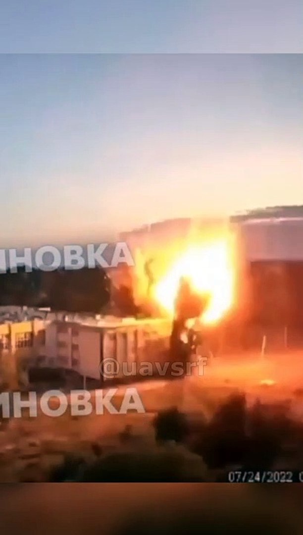 ⁣Взорвали две школы – в Бахмуте и Константиновке | Підірвали дві школи – у Бахмуті та Костянтинівці