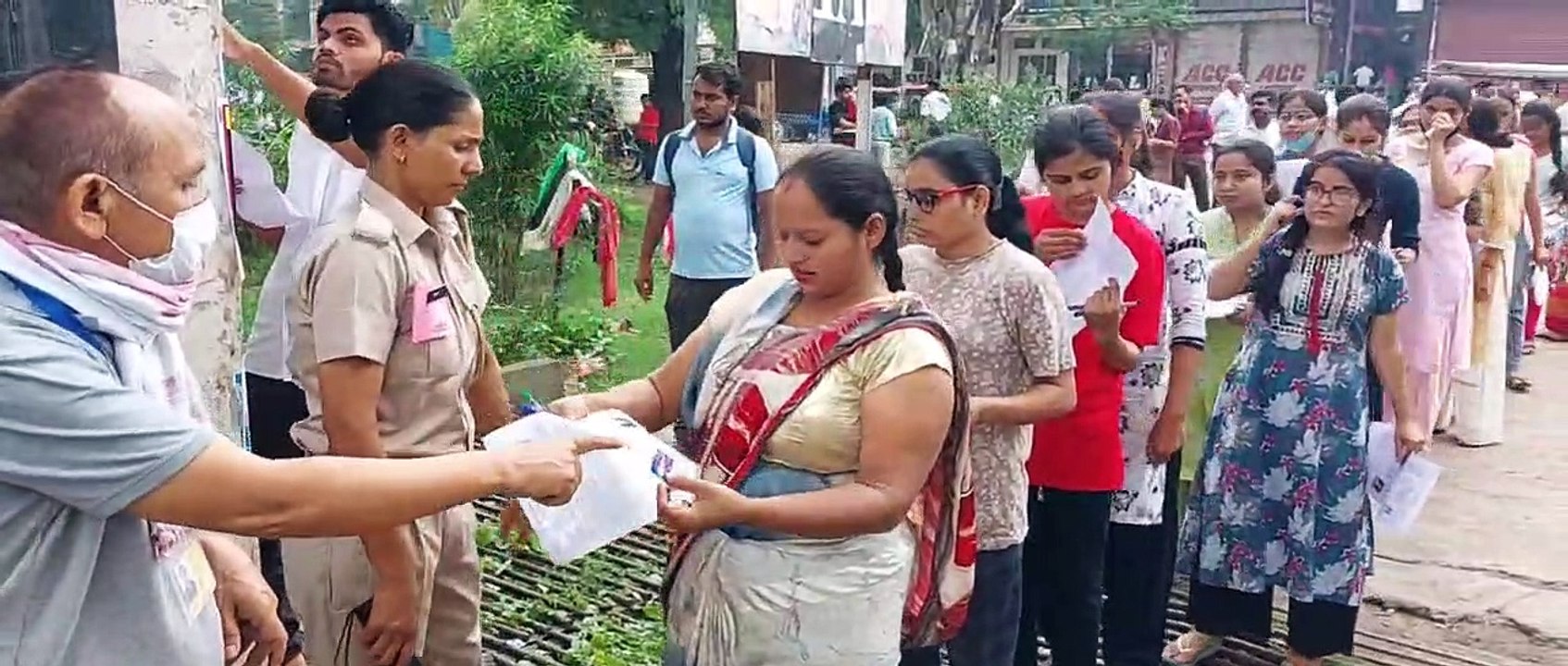 92.50 प्रतिशत ने दी रीट, शांतिपूर्ण परीक्षा सम्...