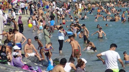 AVCILAR SAHİLİ SICAKTAN BUNALANLARLA DOLUP TAŞTI