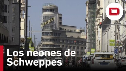 Los neones de Schweppes cumplen medio siglo iluminando postales madrileñas