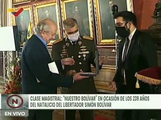 Centro de Estudios Simón Bolívar entrega reconocimiento "Bolívar Nuestro" al maestro Gustavo Pereira