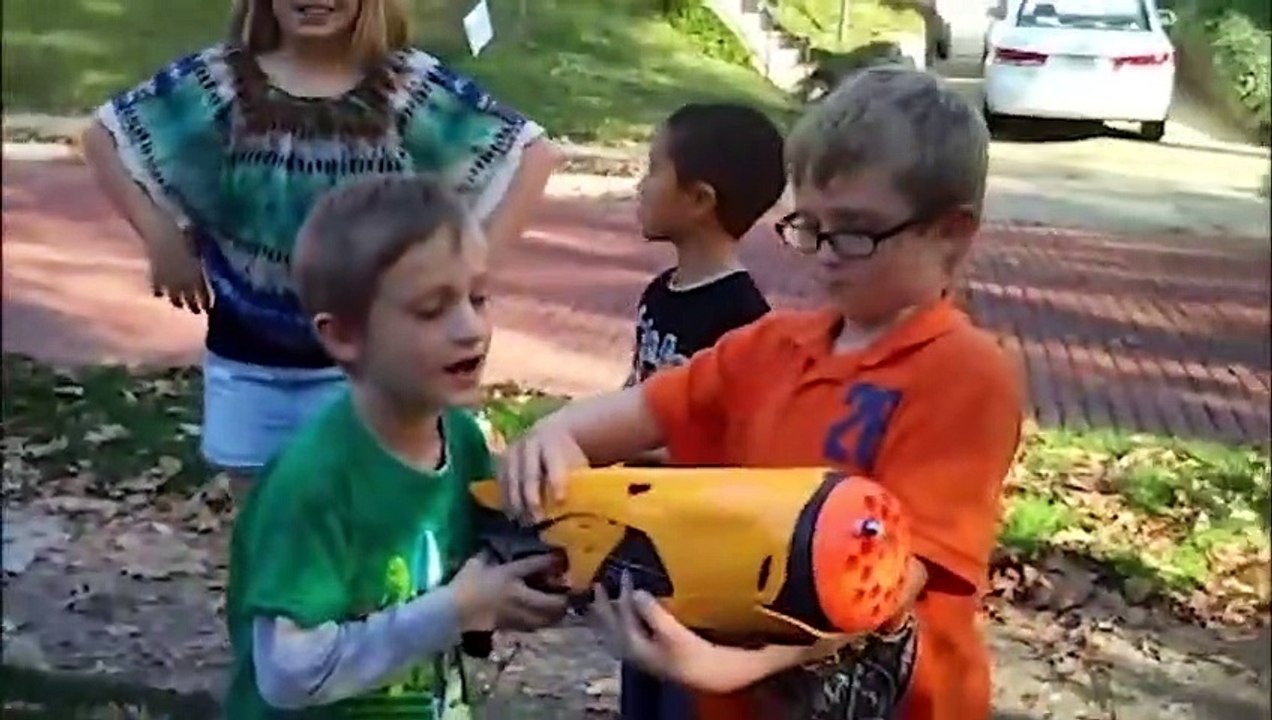 Les moyens les plus créatifs pour tirer les dents! - Drôle enfants ne Compilation