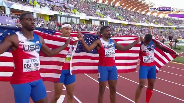 USA takes gold in men's 4x400m final