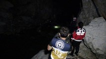İzinsiz girdikleri kanyonda mahsur kalan 15 kişi, 9 saat sonra kurtarıldı