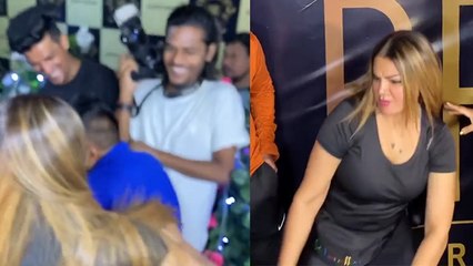 Rakhi Sawant का Media को पीटते हुए Video  Viral,Breakup की बात को लेकर..। Boldsky *Entertainment