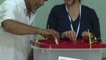 Tunisia, aperti seggi per il referendum sulla nuova Costituzione