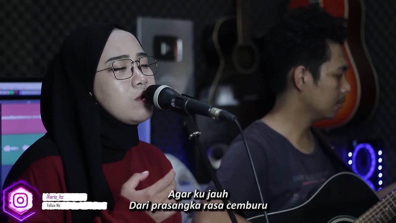 EMAS HANTARAN - ARIEF & YOLLANDA (LIVE COVER INDAH YASTAMI) - Video ...