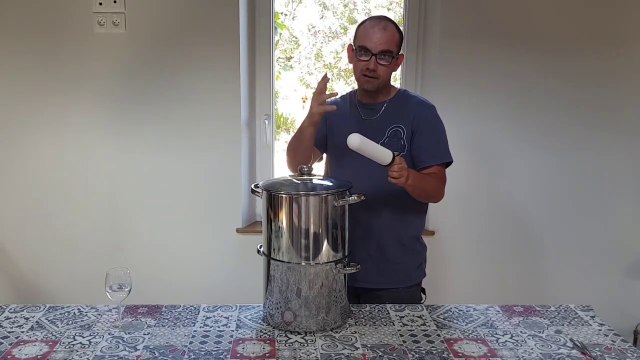 Je bois l'eau de mon puits. le filtre a gravité.