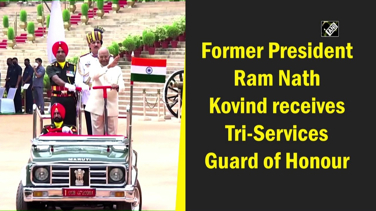 Former President Ram Nath Kovind receives Tri-Services Guard of Honour