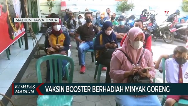 Vaksin Booster Berhadiah Minyak Goreng