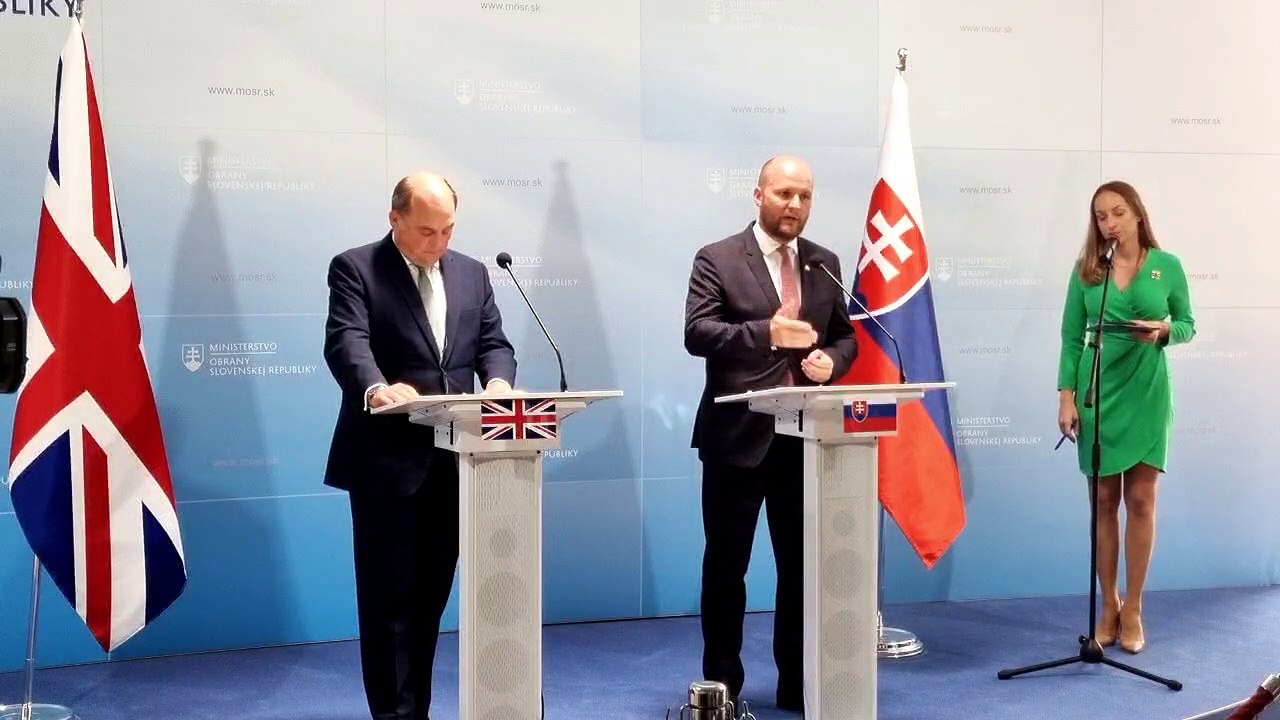 ZÁZNAM: J. Naď rokoval s B. Wallaceom o vzájomnej spolupráci i pomoci Ukrajine