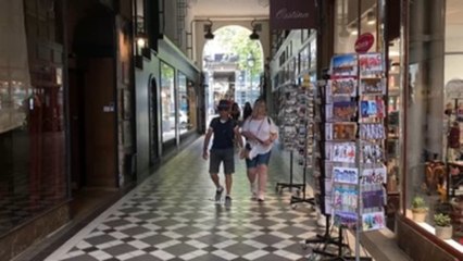 París prohíbe la climatización en establecimientos con las puertas abiertas