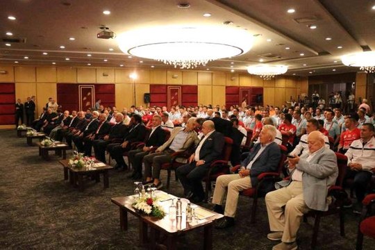 Son dakika haberleri! Büyükekşi : Yabancı hakem getirmek için değil, ihtiyaç olması durumunda VAR hakemi getirme kararı aldık