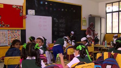 بعد شهر ونصف من التوقف.. عودة التلاميذ إلى المدارس في سريلانكا