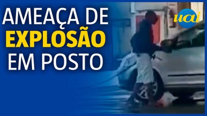 Homem surta e joga gasolina para atear fogo em posto