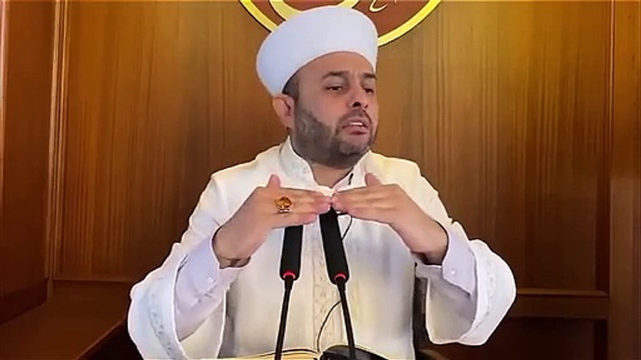 Çıplaklığı eleştiren Halil Konakcı hoca, CHP ve feministlerin hedefi oldu!