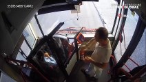 Otobüste skandal görüntü! Kadın şoför neye uğradığını şaşırdı