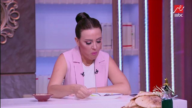 مين يكسب الرنجة اليوناني ولا الهولندي.. شوف عمرو أديب قال إيه