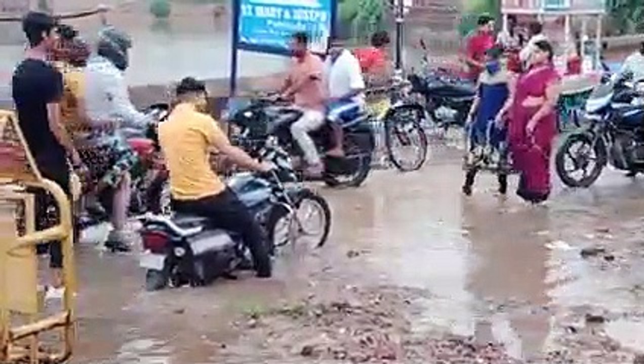 भरतपुर के सहयोग नगर तिराहे पर नगर निगम के विकास की हकीकत