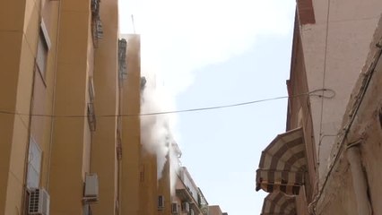 Descargar video: Un fallo en el aire acondicionado provoca el incendio de una vivienda en Almería