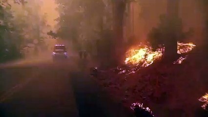 Mais de 2.500 bombeiros combatem "incêndio explosivo" na Califórnia