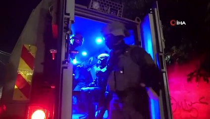 Siyonistler Müslümanların evlerini havaya uçuruyor