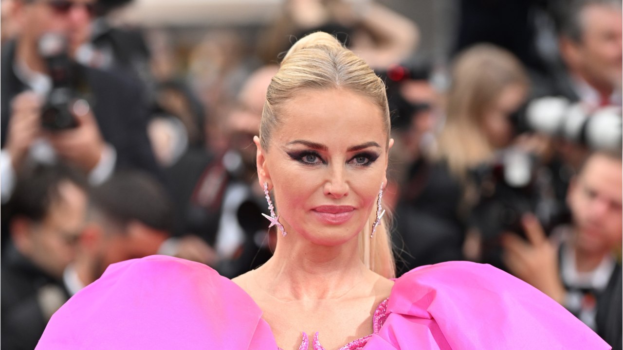 GALA VIDEO - Adriana Karembeu : ces petits mensonges qu’elle faisait à sa mère lorsqu’elle était enfant