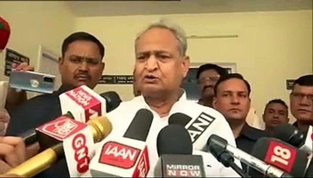 VIDEO : सोनिया-राहुल पर ED कार्रवाई पर दिल्ली में अब ये क्या बोल गए सीएम Ashok Gehlot?