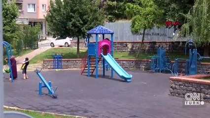 Parkta oynayan çocuğa pitbull saldırdı