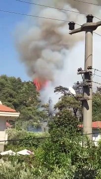 Marmaris İçmeler'de orman yangını başladı
