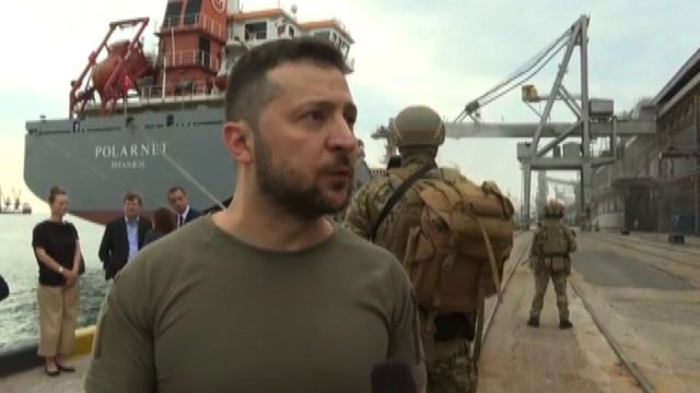 Zelensky al porto sul Mar Nero: pronti a riprendere export grano