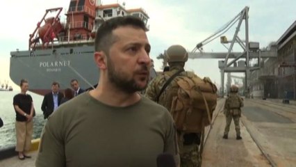 Zelensky al porto sul Mar Nero: pronti a riprendere export grano