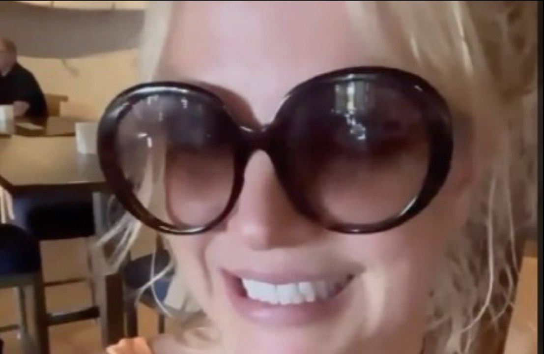 Britney Spears s’est rendue dans un bar pour la première fois de sa vie !