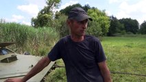 Selo ucraniano celebra agricultores rebocadores de tanques
