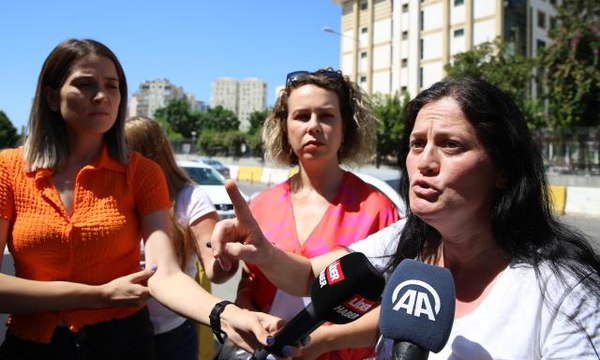 Son dakika haberleri... Bursa'da çöp evde bulunan çocuğun annesi Antalya Adliyesi'ne geldi