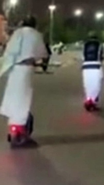 Pilgrims will Run Scooter now in Mecca | حج عمرہ زائرین کے لیے مکہ میں سکوٹر مکہ مشاعر میں حجاج کو ’سکوٹر‘ کی تجرباتی فراہمی