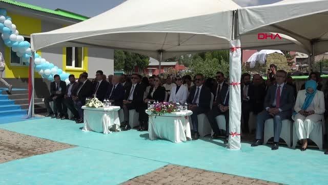 BAKAN ÖZER HİÇ KİMSEDEN KAYIT İÇİN DEVLET OKULLARINDA BAĞIŞ ALINAMAZ