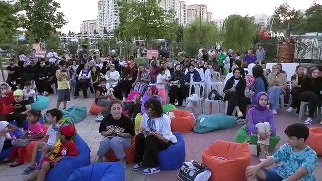 AK Parti Genel Başkan Yardımcısı Leyla Şahin Usta, Esenler'de gençlerle buluştu