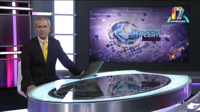 Ciudadanos argentinos realizan homenaje a Eva Perón con una marcha de las antorchas