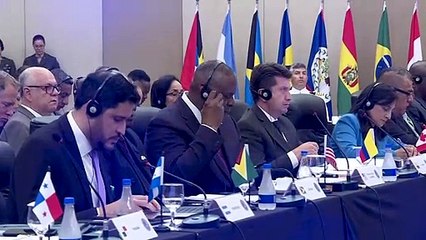 Secretário de Defesa dos EUA destaca 'devoção à democracia' durante visita ao Brasil