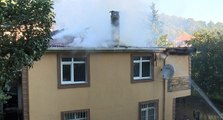 Beykoz’da 2 katlı müstakil evin çatısında yangın