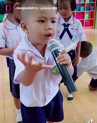 อินเนอร์มาเต็ม! เด็กอนุบาลโชว์ลูกคอ ถือไมค์ร้องเพลง สุดน่ารัก | HOTSHOT เดลินิวส์ 27/07/65