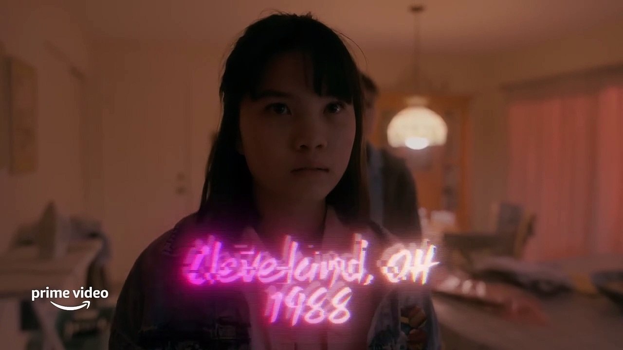 Paper Girls Trailer (2) OV