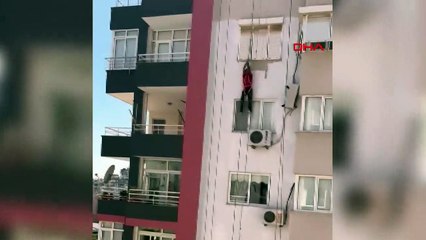 Adana'da korku dolu anlar: Böyle asılı kaldı