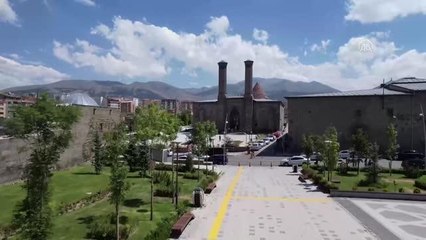 Varank: "(Doğu Anadolu Gözlemevi) "Teleskobun aynası iki ay içinde yerleştirilecek ve ilk ışık alınacak"