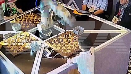 Un robot qui joue au échecs casse le doigt d'un enfant pendant une partie