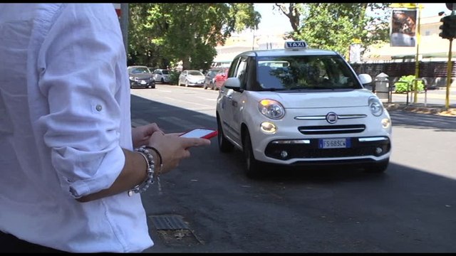 Parte da Roma l'accordo Uber e IT Taxi. Con App Uber prenoti 3570
