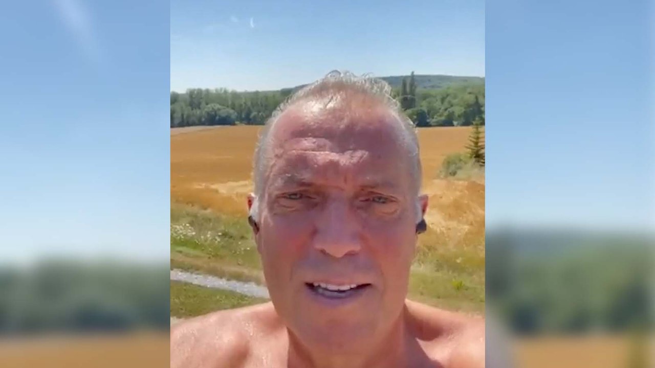 Üstsüz koşan Cem Uzan'dan lider tarifi: Lider aktif ve dinamik olmalı